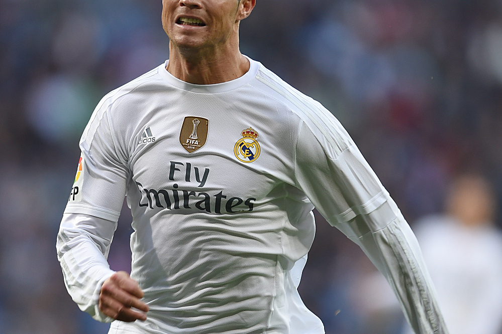 老当益壮！詹皇准三双东契奇30分，墨菲白费42分，湖人三杀鹈鹕