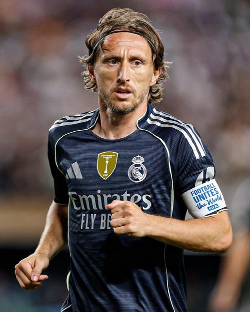 19岁状元狂砍27+5+5，英雄归来助力克莱纪录之夜独行侠险胜篮网