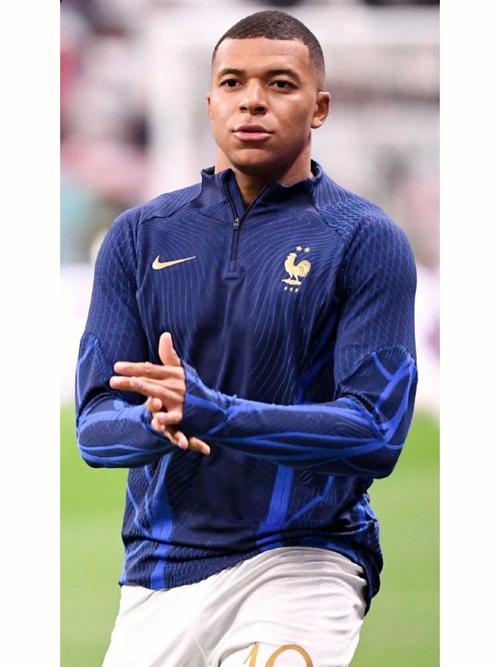 大连英博球员吕焯毅首获国足征召，坦言为国征战是梦想