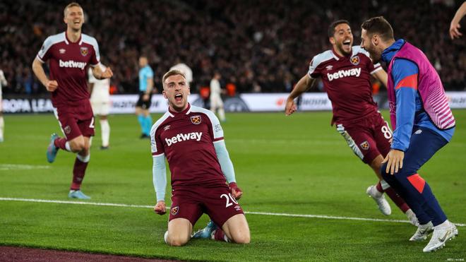 Shadow亲哥直播表示，他们是意大利人，但是很想加入中国国籍