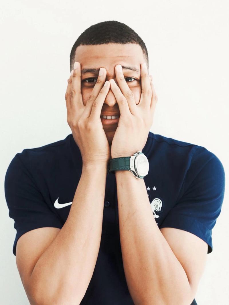 NAVI.ANGE1：我队伍的首要规则就是，沟通时不提对方的失误